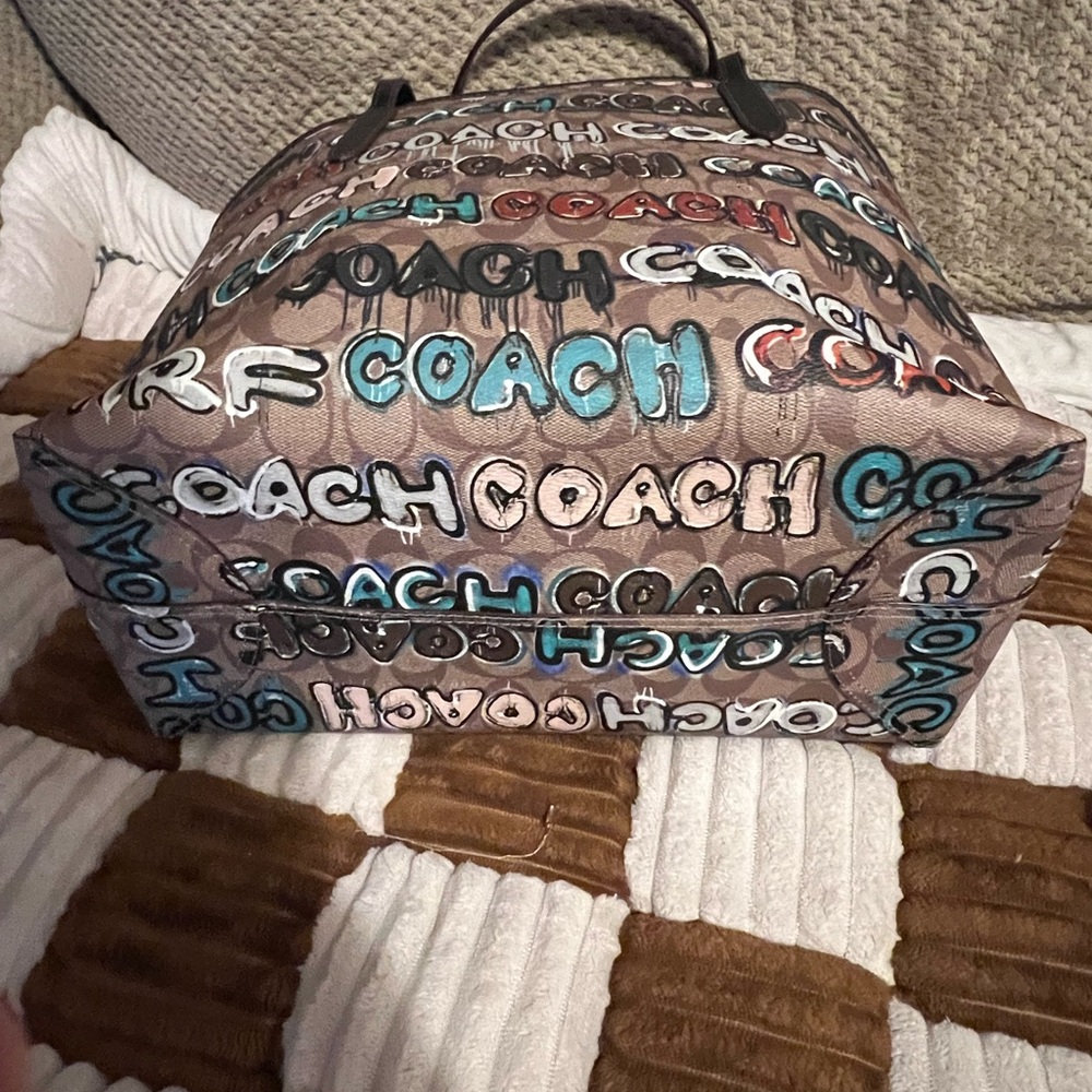 Coach Signature Mint Serf City Tote NWTS! - Picture 5 of 8